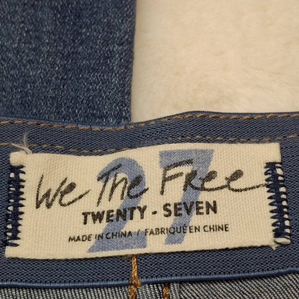 We The Free Penny Pull-On Wide Flare Soft Denim Blue Stretch Jeans Women Size 27 - Picture 2 of 16